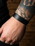 Handgefertigtes Lederarmband mit schlichtem Design