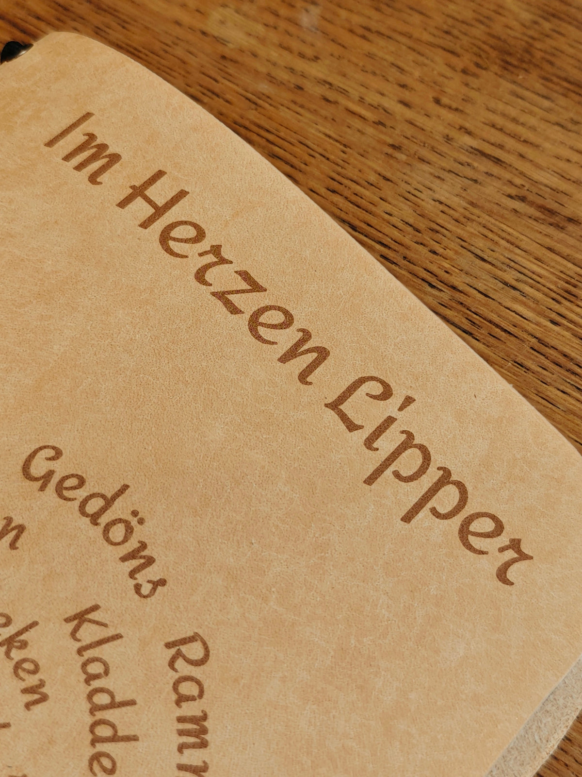 Handgefertigte Leder-Notizbuchhülle DIN A5 - Lipper